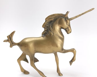Statue de licorne en laiton vintage Figurine de cheval mythique en or Bronze métal fantaisie équestre animal Pégase conte de fées Figurine étagère