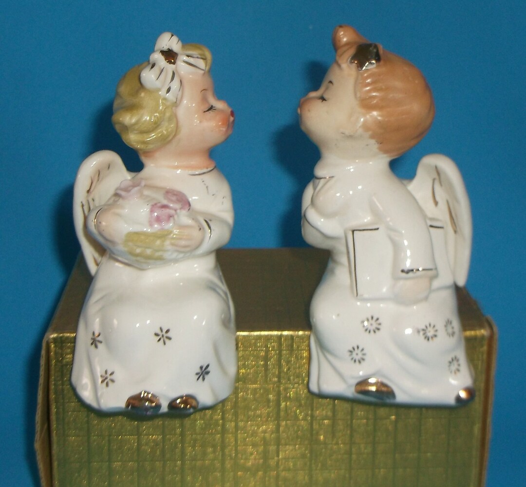 Vintage Pair Commodore Japan Ceramic Kissing Angels Shelf Etsy