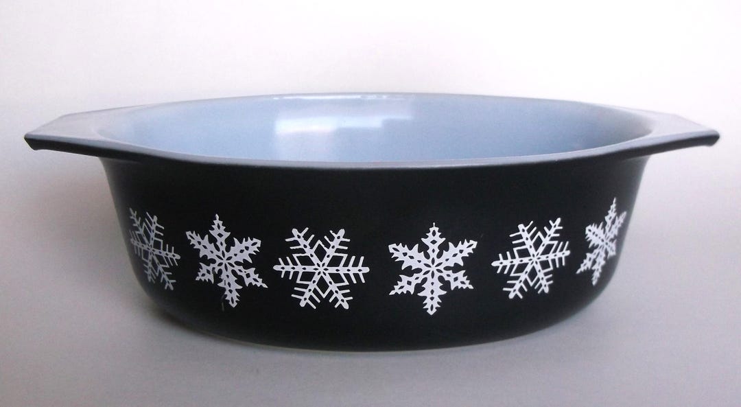 Pyrex Snowflake Advertisement Vintage Pyrex Black Snowflake 043 Space Saver 1-1/2 Qt, Casserole Dish ...