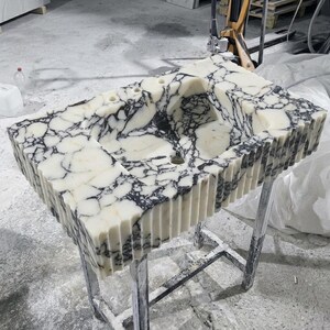 Calacatta Viola Marble wall mount sink — front view (photo 12)