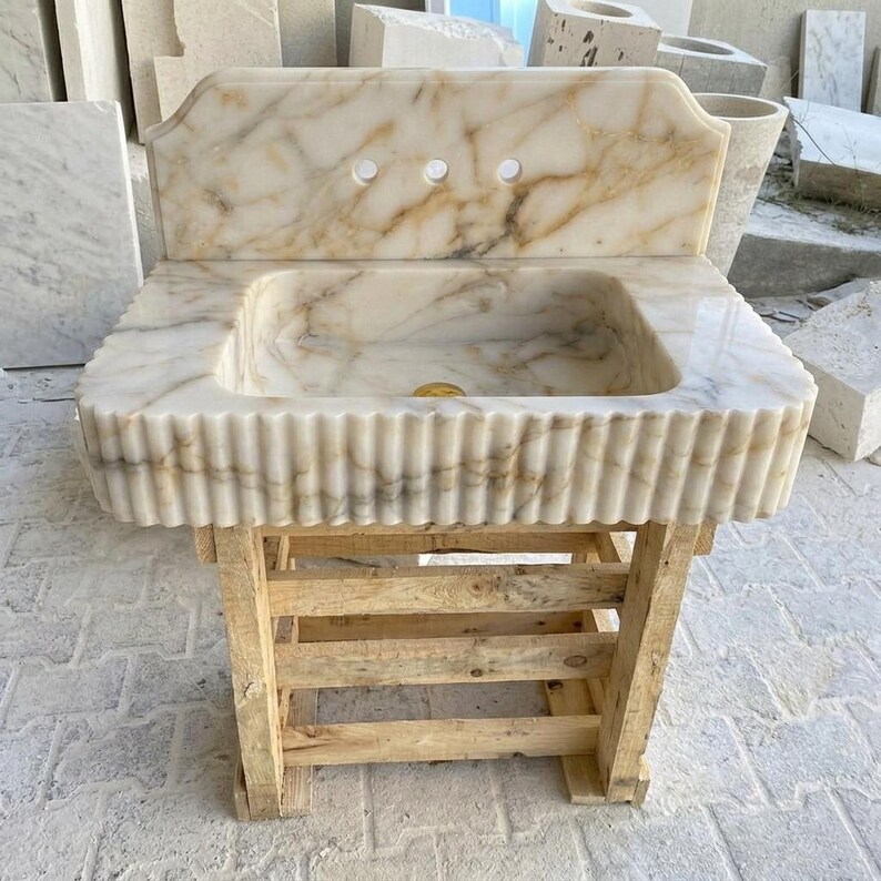 Calacatta Gold Marble square vessel sink — front view (photo 14)