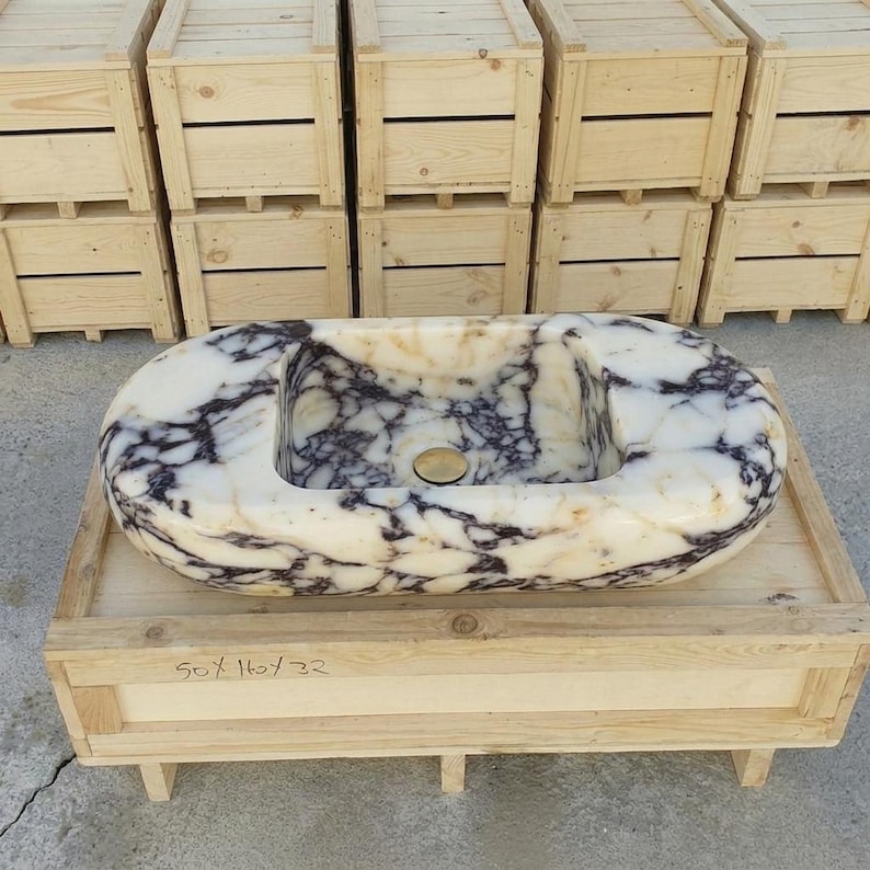 Calacatta Viola Marble wall mount sink — front view (photo 12)