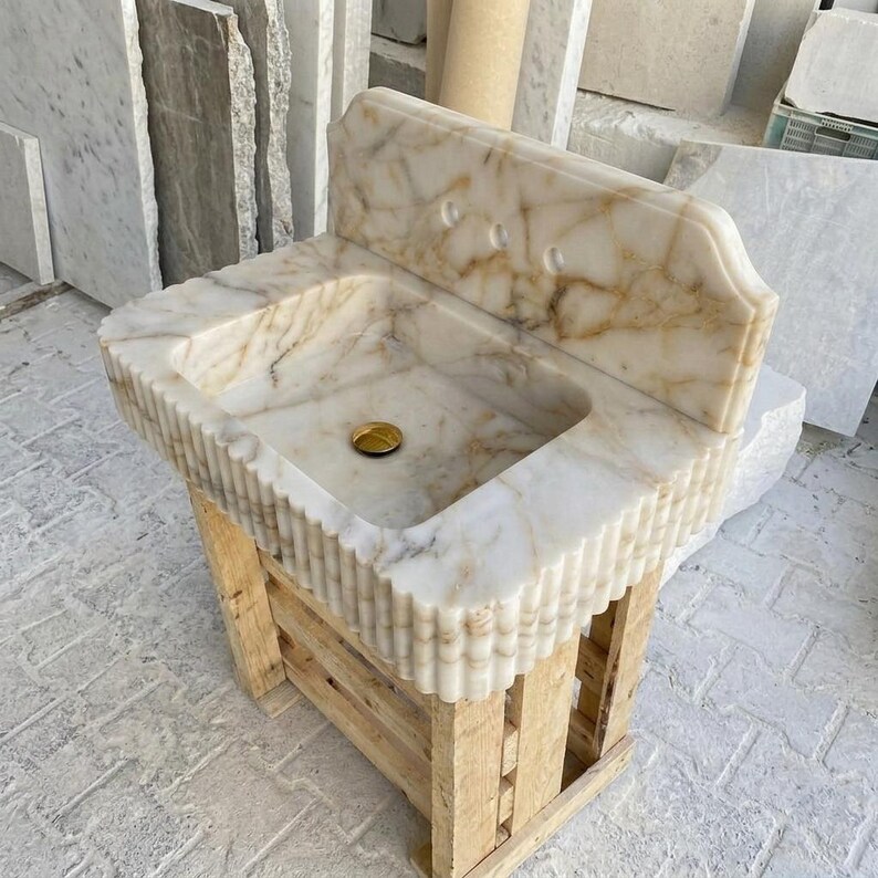 Calacatta Gold Marble square vessel sink — product photograph (photo 18)