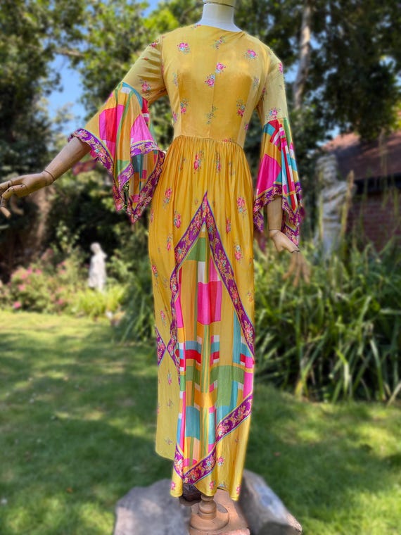 1970's vibrant psychedelic hippy yellow maxi dress boho nylon sleeves size 8