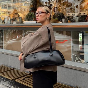 Leather Baguette Bag, Trendy Shoulder Bag, Elegant Evening Bags, Minimalist Work Bag, Luxury Shoulder Bag