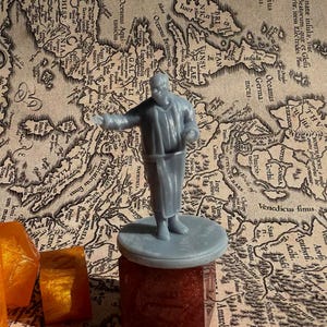 Robed Dwarf/Human - 3D Printed Resin Miniature - Tabletop RPG Miniature for Dungeons & Dragons, Pathfinder, and More