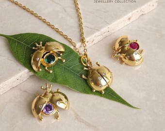 Gold Ladybug Gemstone Necklace, Movable Animal Jewelry Gift for Mom, Unique Gift For Daughter Sisters Wife, Bridesmaid Gift
