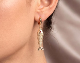 Gold Fish Huggie Hoop Earrings, Articulated Red Crystal Eye Fish, Small Gold Hoop Earrings Gift For Mom Sister Daughter Wife Best Friend