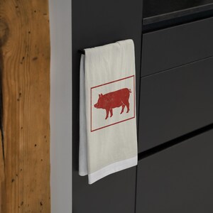 Farmhouse Pig Tea Towel, Rustic Kitchen Decor, Country Home Gift, Animal Print Towel, Farmhouse Style, Hostess Gift