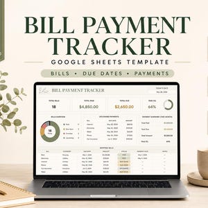 Può includere: Un laptop con un modello "Bill Payment Tracker" di Google Sheets. Lo schermo mostra dati finanziari, tra cui fatture, scadenze e pagamenti. L'immagine include una tazza di caffè, un blocco note con una penna e una pianta in vaso.