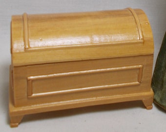Dollhouse Miniature Varnished Wooden Linen / Momento Chest / Trunk 1:12 Scale