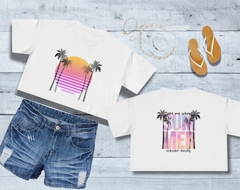 Top corto Summer Vibes: camiseta con estampado de palmeras