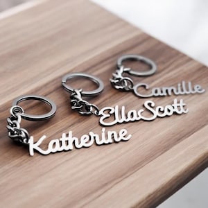 Llavero con etiqueta de nombre personalizada, letras personalizadas, llavero de acero inoxidable, anillo para mujeres, hombres, Día del Padre, Día de la Madre