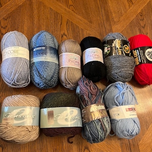 Wool/ Acrylic Blend Yarn; Bulky / Worsted Weight;