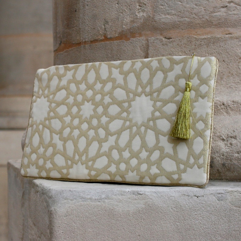 Antique Gold Royale Metal Clutch