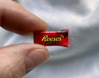 Reese's Peanut Butter Cup Keychain – Handmade Candy Lover Charm - Etsy