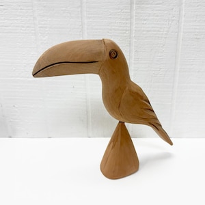 Vintage Wood Toucan Statue - Bird Figurine  - Tropical Home Decor