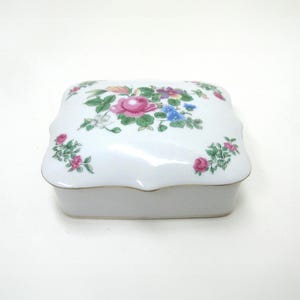 Vintage Porcelain Floral Rose Trinket Box - Made In Japan