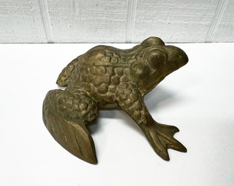 Vintage Brass Frog Figurine  - Brass Toad Paperweight