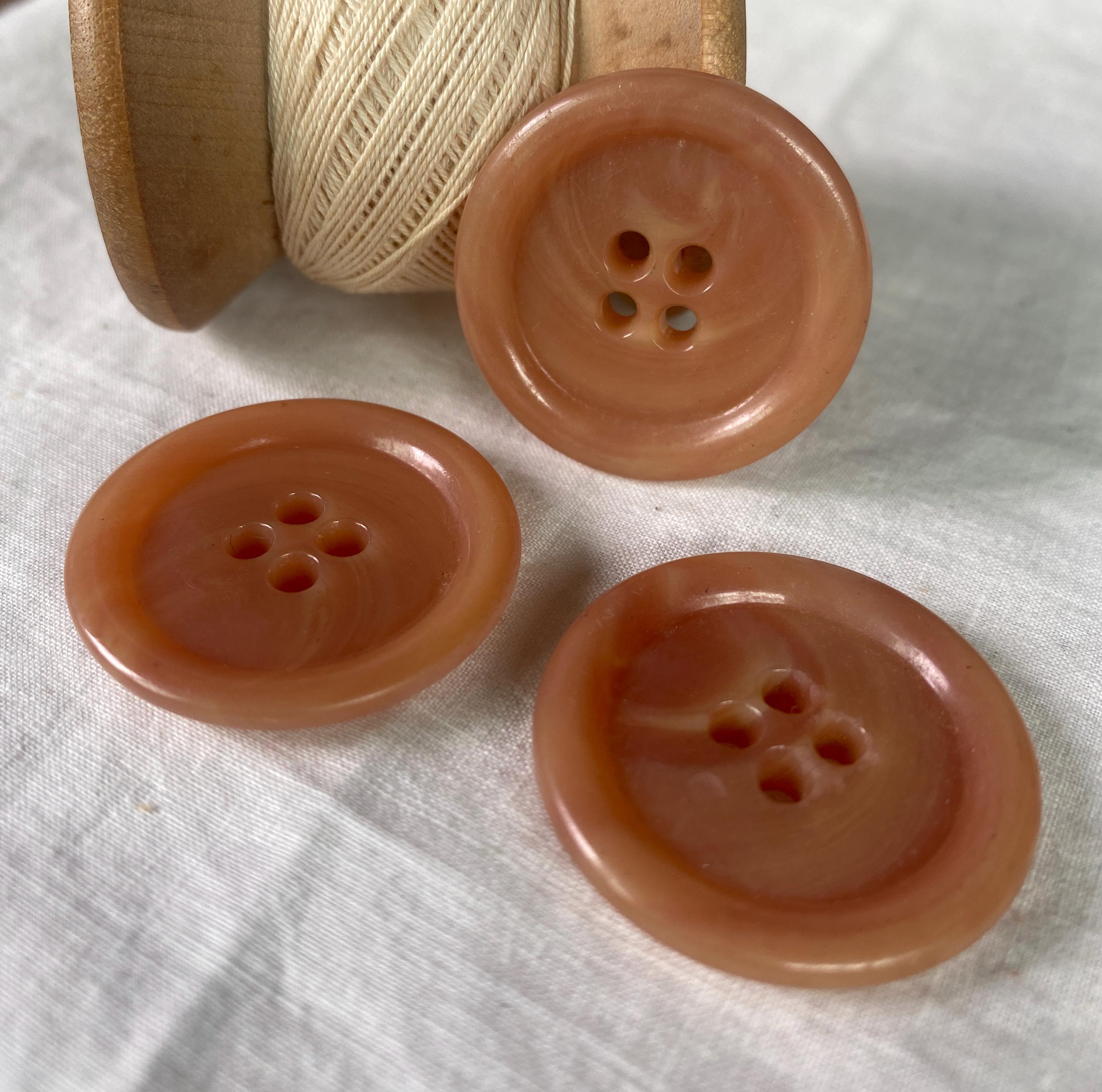 3 Large Vintage Beige Swirl Buttons - Etsy
