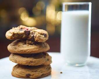 The Best Chocolate Chip Cookie EVER - 3oz Size - One BIG Cookie Walnuts optional