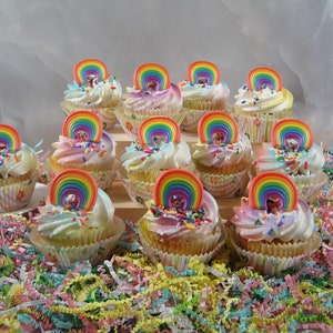 Rainbow Cupcake Rings, Party Favor, Cupcake Rings, Favor Rings, Unicorn Parties, Kids Parties, Party Favors, Cupcake Rings, Cake Pop Rings