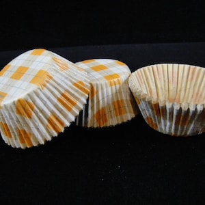 Kraft and Orange Plaid Cupcake Liners, Cupcake Liners, Baking Cups, Wedding Cupcakes, Muffin Cups, Baby Showers, Kids Parties, QTY 25