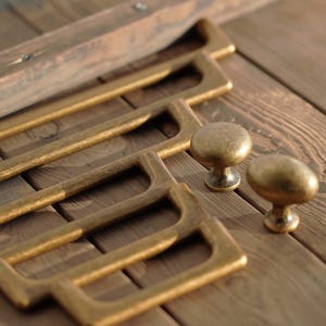 Antique Bronze Cabinet Knob or Handle: Retro Zinc Alloy Drawer Pull