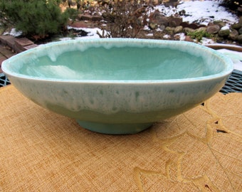 SG1 USA Pottery Drip Glaze Planter American Pottery 50s 60s Seafoam Green Oblong Planting Bowl Fruit Bowl