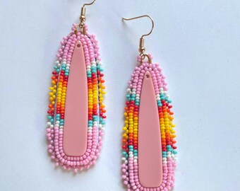 brincos de ponto plano, rosa e pôr do sol