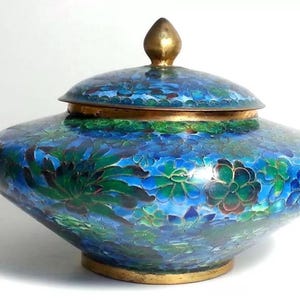 Antique EARLY JAPANESE Cloisonne Bowl w Lid Enamel on Bronze Blue Flower Motif