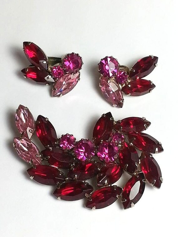 Vintage Julianna ruby red pink fuschia  sparkling rhinestones set earrings brooch pin costume fashion  jewelry View 5