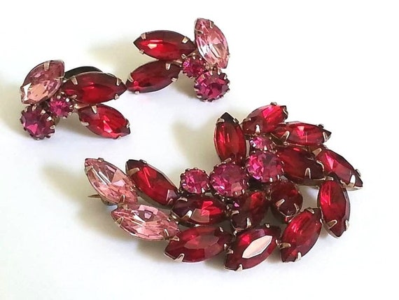 Vintage Julianna ruby red pink fuschia  sparkling rhinestones set earrings brooch pin costume fashion  jewelry