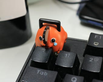 かわいいチェーンソーキーキャップ職人作 – 手作りメカニカルキーボードキーキャップ | クリック感のあるデスクおもちゃ | カワイイキーボードアクセサリー | ユニークなゲーマーギフト