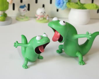 Hand painted Resin Lizard Figure, Bright Green Meme Desk Decor Collectible