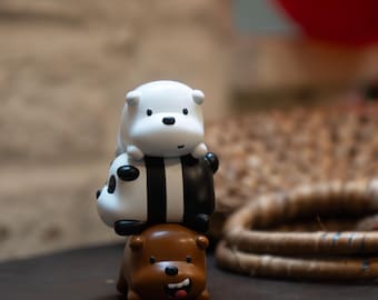 積み重ねられたクマのフィギュアセット – ミニマルな動物のコレクターズアイテム – デスク装飾彫刻（セットまたは単品）