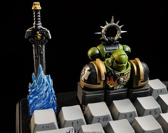 Veteran Knight Artisan Keycap – Handmade Resin Armor, Sci-Fi Warrior Mechanical Keyboard Decor