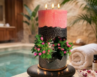 Vela de cera de palma de cristal rosa en base escultural – Jardín de hadas botánico con musgo y flores