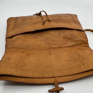Vintage Tooled Leather Boho Shoulder Bag | Hand Tooled Leather | Artisan Leather Purse with Braided Strap & Tassel | 1970s image 5