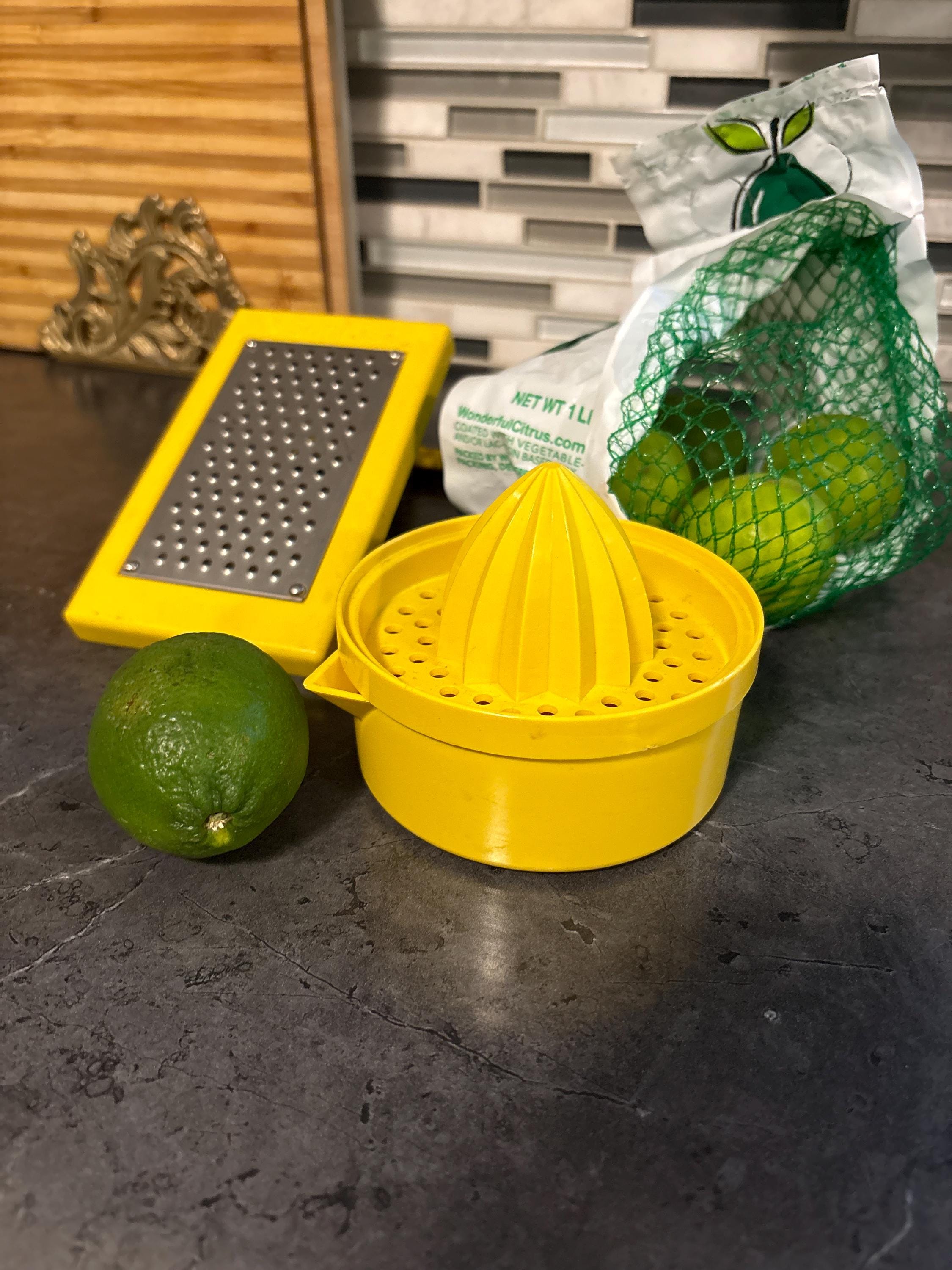 希少マッキー社 (Mckee)Sunkist リーマー ミルクガラス製 レモン色 希少マッキー社 (Mckee)Sunkist リーマー ミルクガラス製 レモン色