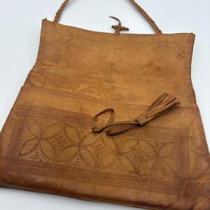 Vintage Tooled Leather Boho Shoulder Bag | Hand Tooled Leather | Artisan Leather Purse with Braided Strap & Tassel | 1970s image 4