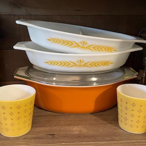 PYREX Royal Wheat Split and Tangerine 045 Oval