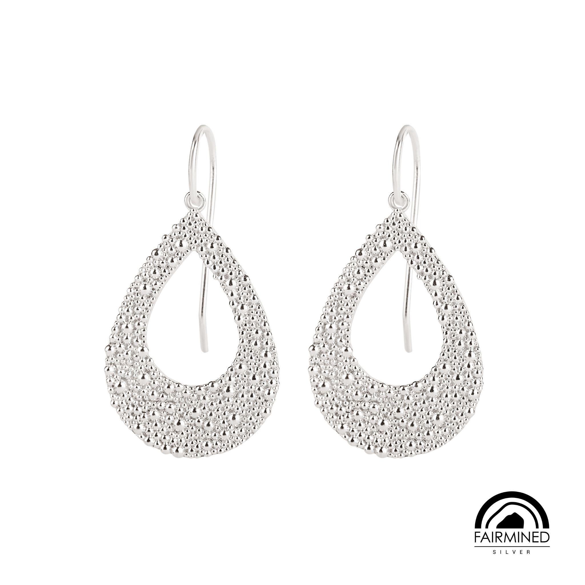 Pavon drop earrings made from Fairmined silver | Sustainable jewelry | Handmade drop earrings made from 925 silver | Gift for her