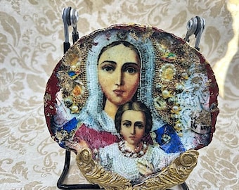 Decoupaged Religious Shell, Virgin Mary Jesus Decorative Trinket Ring Tray, Rosary Bead Jewelry Dish,  Religious Shell Art, Theotokos Gift