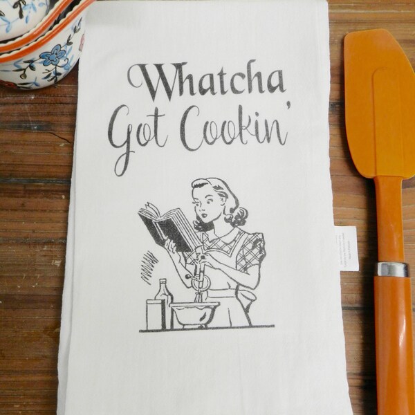 Towel Retro Woman, Whatcha Got Cooking, Flour Sack Kitchen  Tea Towel , Vintage Look 1950's Retro Woman,   Hostess Gift