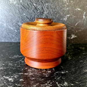 Vintage Australian Red Cedar Lidded Wooden Jar Hand Turned Storage Canister