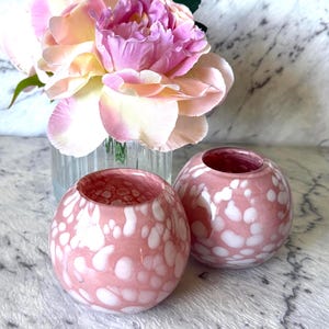 底に気泡が入ったガラスの花瓶。ピンクオレンジ。 - Etsy 日本
