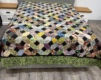 Colcha de patchwork tamaño king hecha a mano: cubrecama floral vintage, manta acolchada reversible
