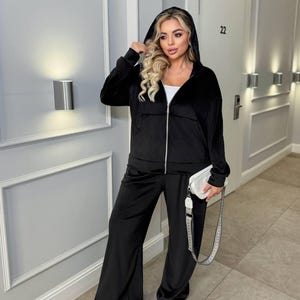 Black Velour Plus Size Tracksuit – Elegant Two-Piece Set with Hoodie and Wide-Leg Pants, Comfortable Women’s Outfit for Home & Street