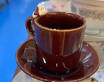 Taza de café de cerámica marrón perfecta para café o té Libro guía de patrones de enseñanza